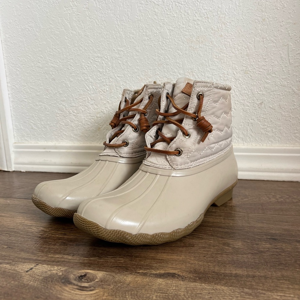 Women's Beige Quilted Ankle Boots